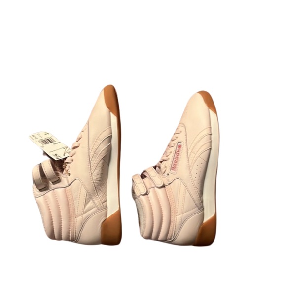 NWT Reebok High Tops - Picture 11 of 14